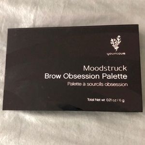 Younique brow obsession palette